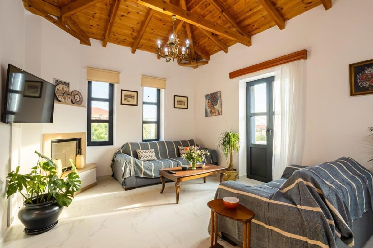 Mani Stone Built Home A Breath Away To The Sea Stoupa Exterior photo