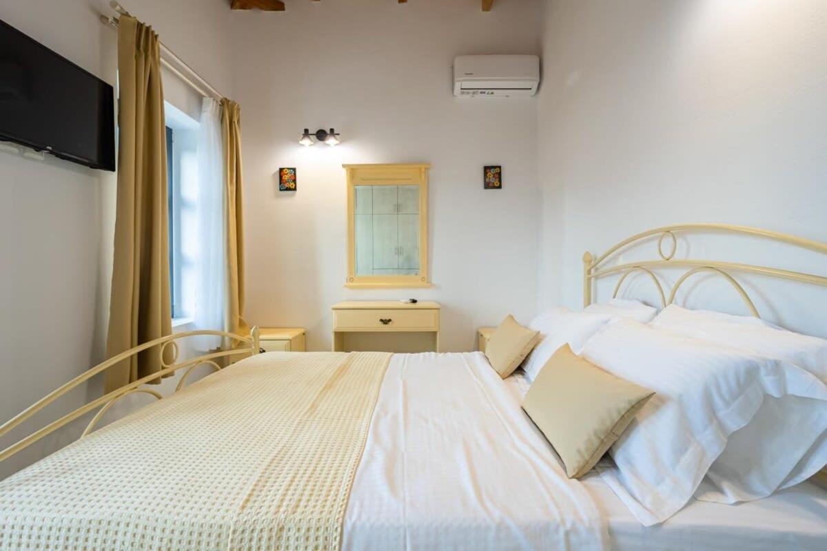 Mani Stone Built Home A Breath Away To The Sea Stoupa Exterior photo